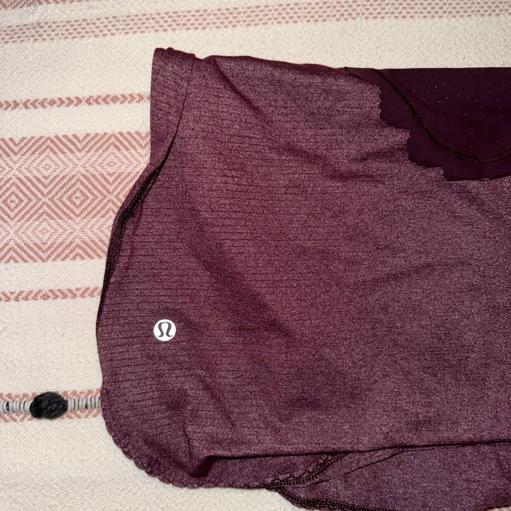 LOT OF LULULEMON TANK TOPS M/L